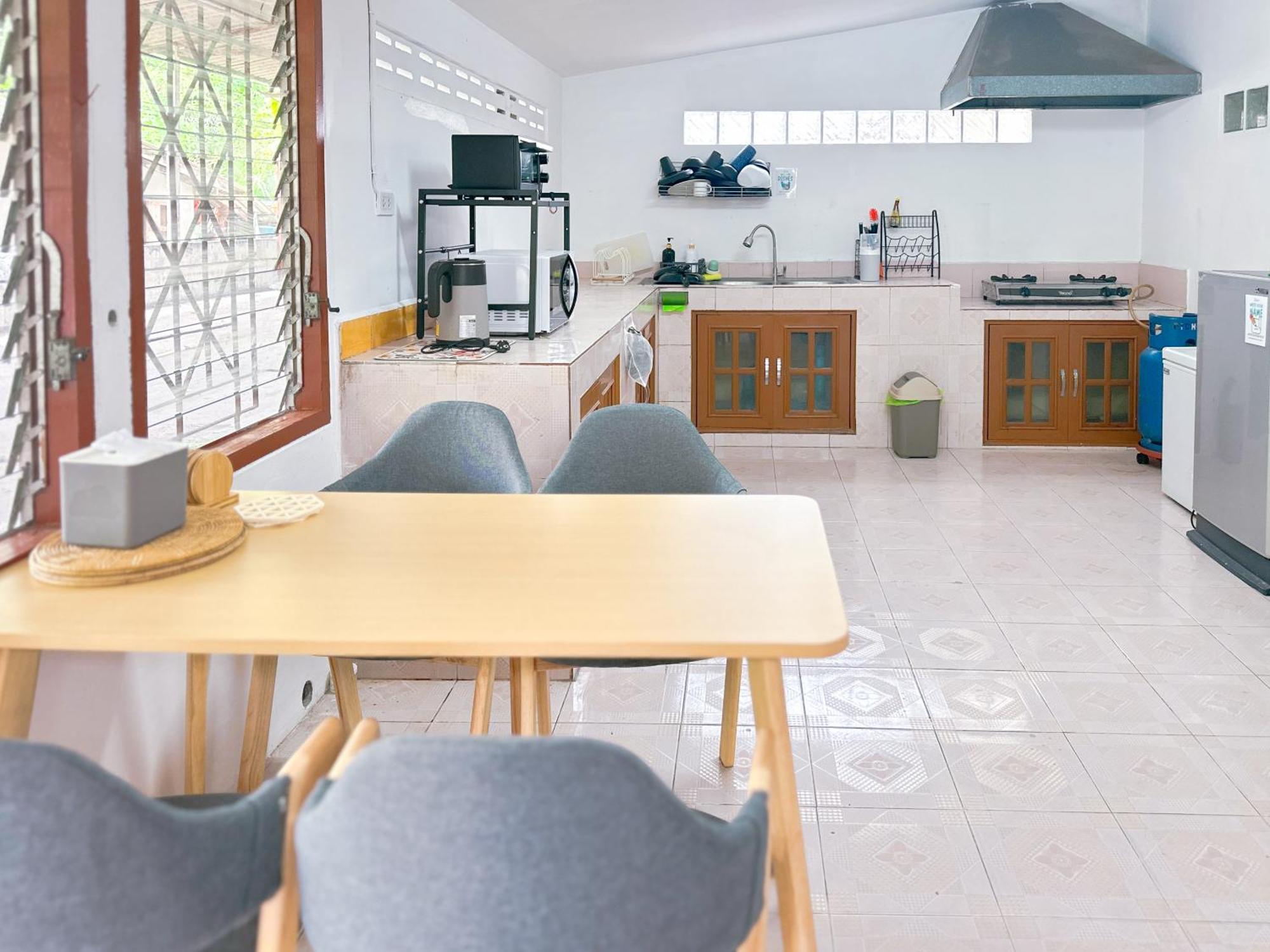Homestay Ao Luek Hometel - Whole House